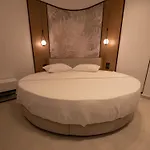 Colosseum Hotel 4*