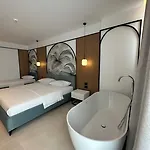 Colosseum Hotel Ksamil