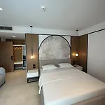 Colosseum Hotel 4*