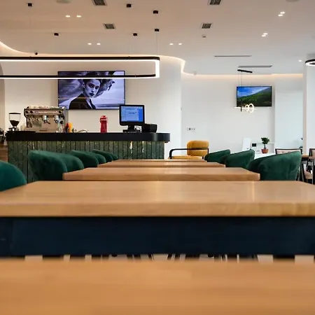 Colosseum Hotel 4*