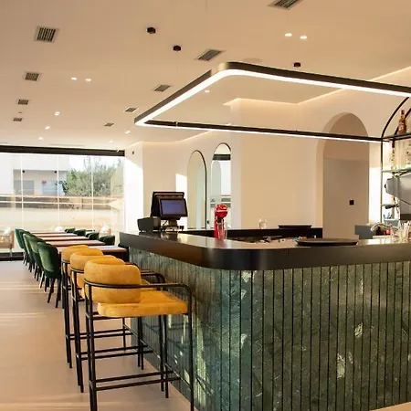 Colosseum 4* Ksamil