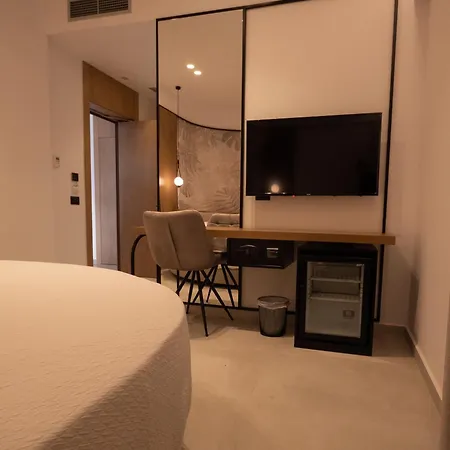 Colosseum 4* Ksamil
