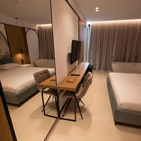 Colosseum Hotel
