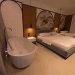 Ξενοδοχείο Colosseum 4*