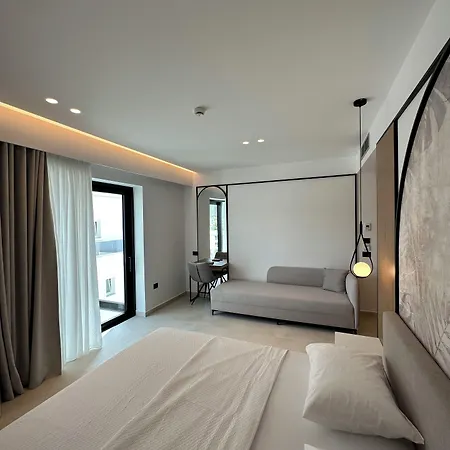 Colosseum Hotel 4*