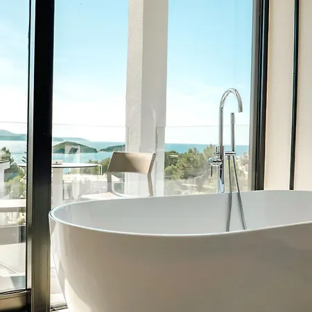 Colosseum Hotel Ksamil