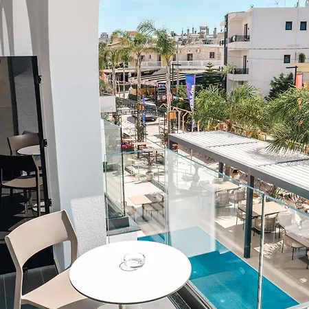 Colosseum Hotel 4*