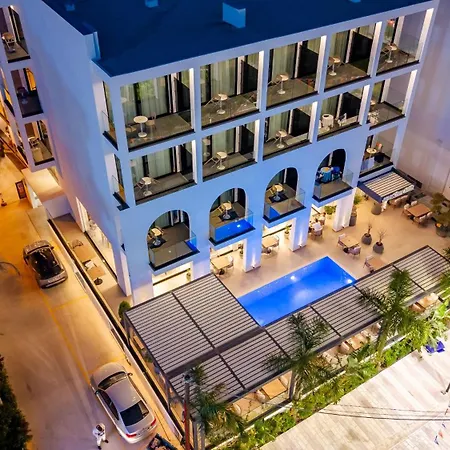 Colosseum 4* Ksamil