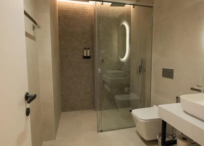 Colosseum Hotel Ksamil